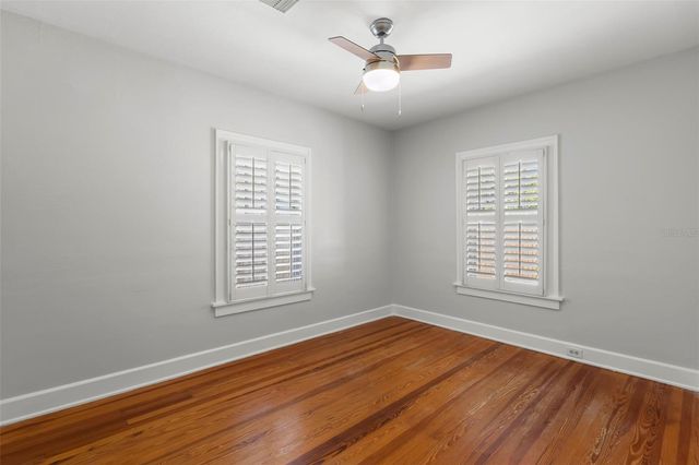 230 27TH STREET N, St Petersburg, FL 33713