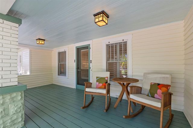 230 27TH STREET N, St Petersburg, FL 33713