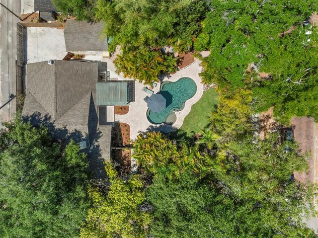 230 27TH STREET N, St Petersburg, FL 33713