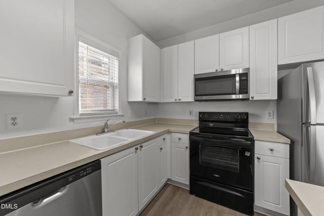 204 Mccarthy Drive, Clayton, NC 27527