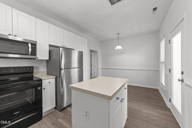 204 Mccarthy Drive, Clayton, NC 27527