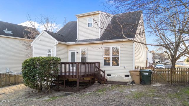 204 Mccarthy Drive, Clayton, NC 27527