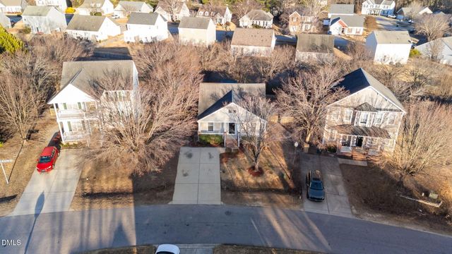 204 Mccarthy Drive, Clayton, NC 27527