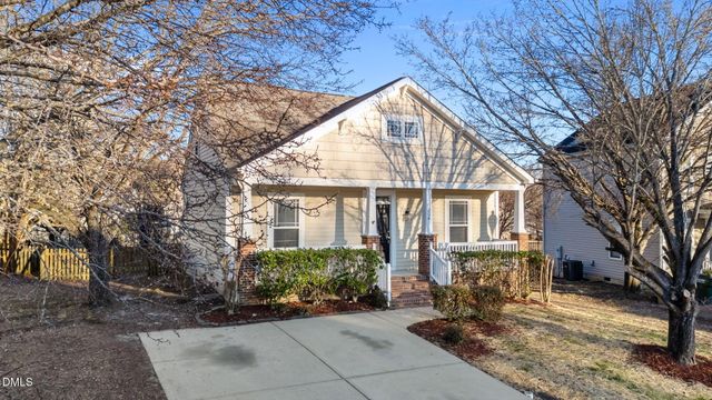 204 Mccarthy Drive, Clayton, NC 27527