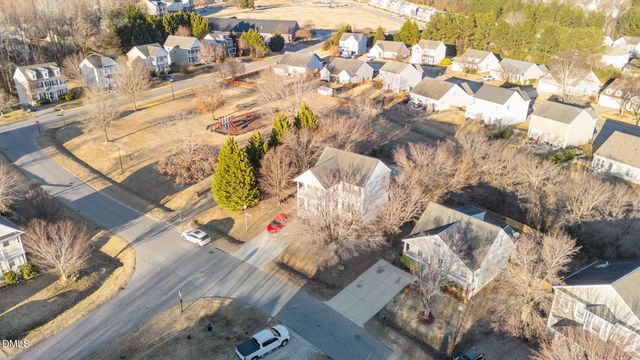 204 Mccarthy Drive, Clayton, NC 27527