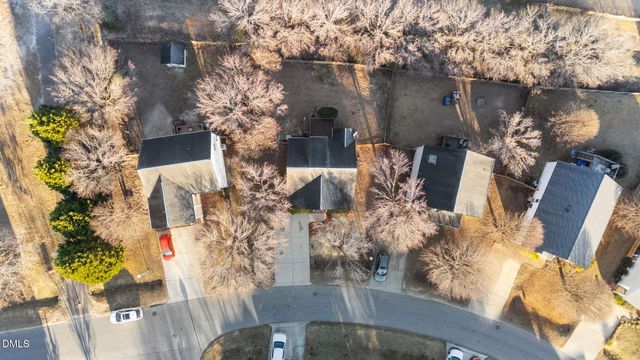 204 Mccarthy Drive, Clayton, NC 27527