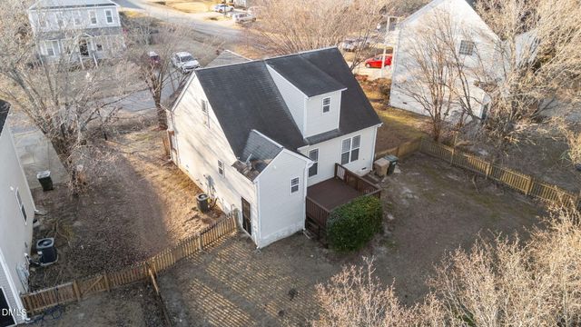 204 Mccarthy Drive, Clayton, NC 27527