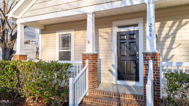 204 Mccarthy Drive, Clayton, NC 27527