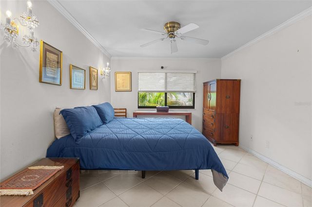 1702 GLENHOUSE DRIVE 410, Sarasota, FL 34231
