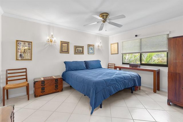 1702 GLENHOUSE DRIVE 410, Sarasota, FL 34231