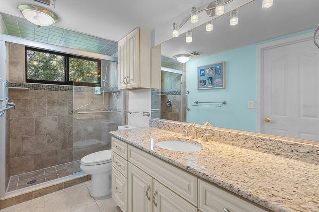 1702 GLENHOUSE DRIVE 410, Sarasota, FL 34231
