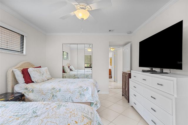 1702 GLENHOUSE DRIVE 410, Sarasota, FL 34231