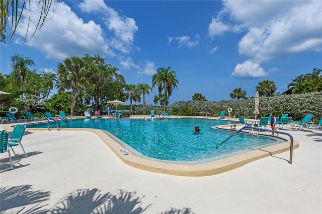 1702 GLENHOUSE DRIVE 410, Sarasota, FL 34231