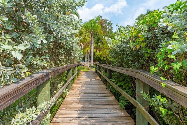 1702 GLENHOUSE DRIVE 410, Sarasota, FL 34231