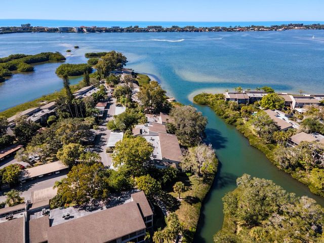 1702 GLENHOUSE DRIVE 410, Sarasota, FL 34231