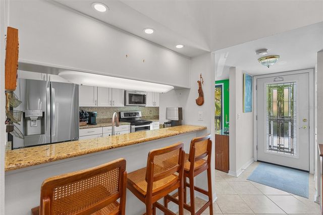 1702 GLENHOUSE DRIVE 410, Sarasota, FL 34231