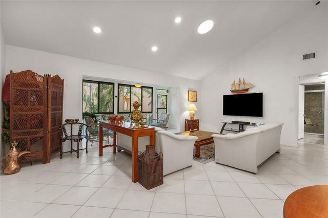 1702 GLENHOUSE DRIVE 410, Sarasota, FL 34231