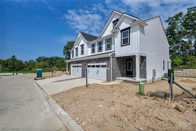 2081 Glenmont Drive, Brunswick, OH 44212