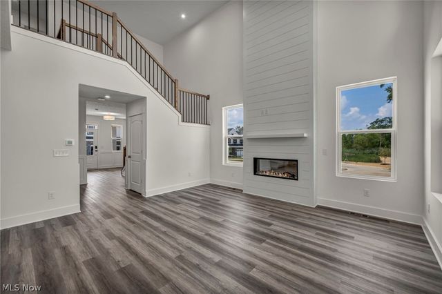 2081 Glenmont Drive, Brunswick, OH 44212