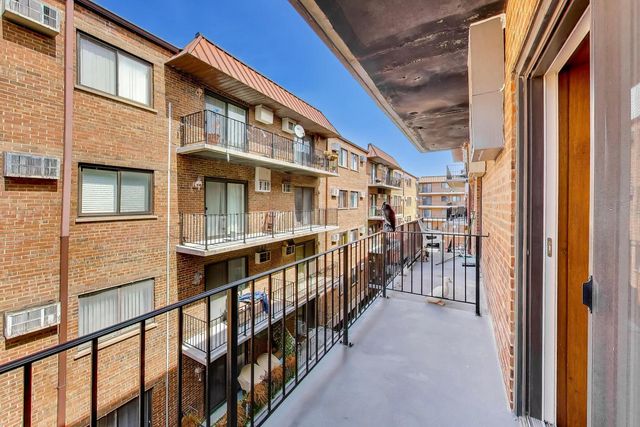 2325 N Neva Avenue 302B, Chicago, IL 60707