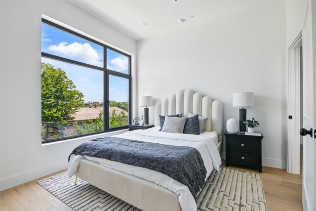 430 E 8th 103, Dallas, TX 75203