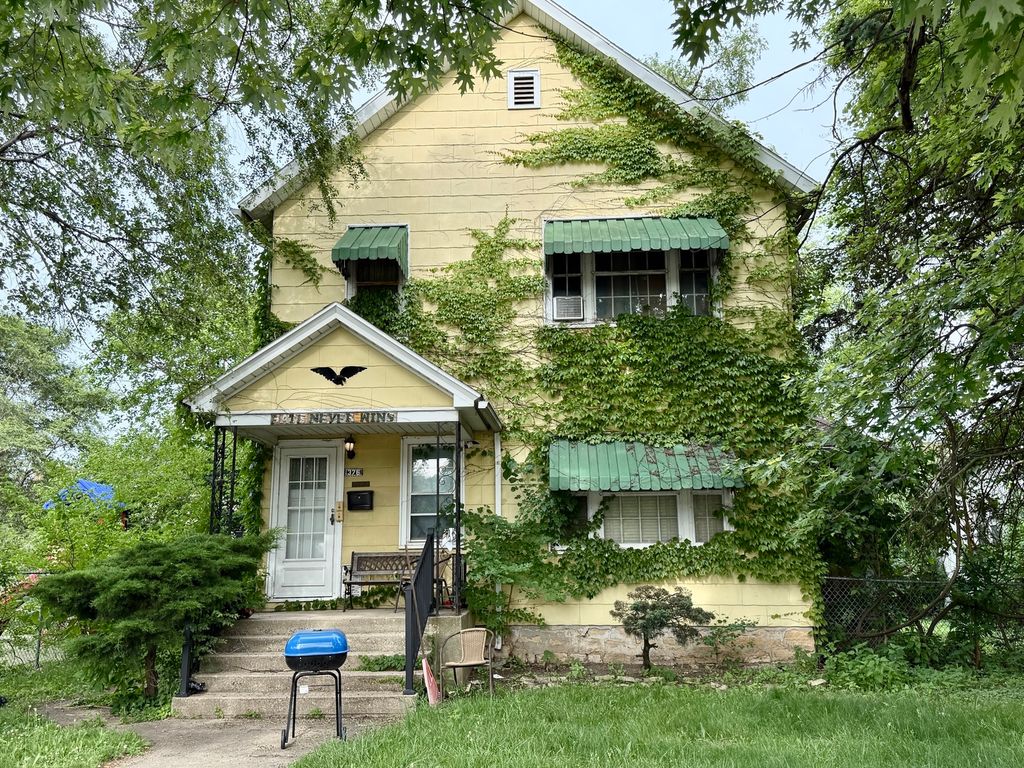 376 N Hickory Street, Joliet, IL 60435