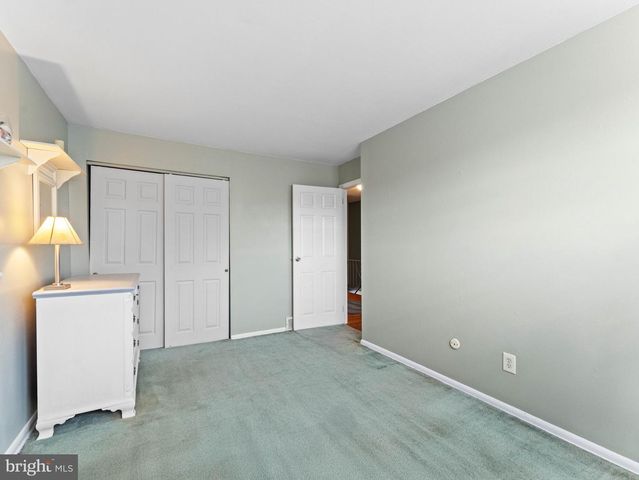 3327 KAYFORD CIR, Philadelphia, PA 19114