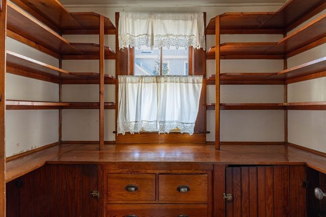 40 Clark St, Easthampton, MA 01027