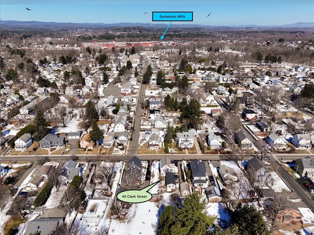 40 Clark St, Easthampton, MA 01027