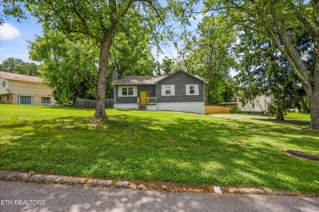 1717 Penwood Drive, Knoxville, TN 37922