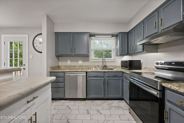 1717 Penwood Drive, Knoxville, TN 37922