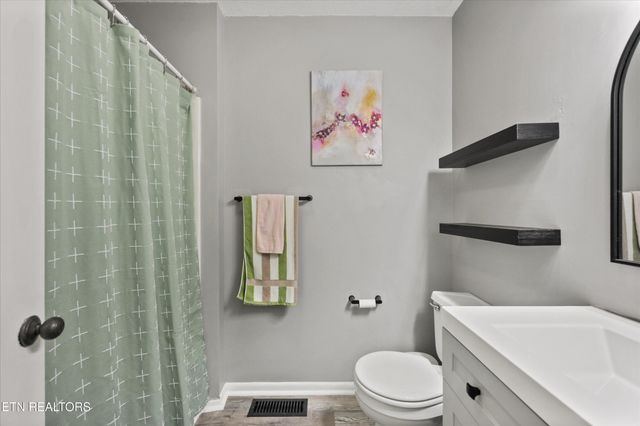 1717 Penwood Drive, Knoxville, TN 37922