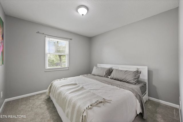 1717 Penwood Drive, Knoxville, TN 37922