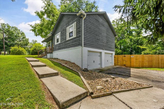 1717 Penwood Drive, Knoxville, TN 37922