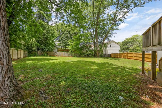 1717 Penwood Drive, Knoxville, TN 37922