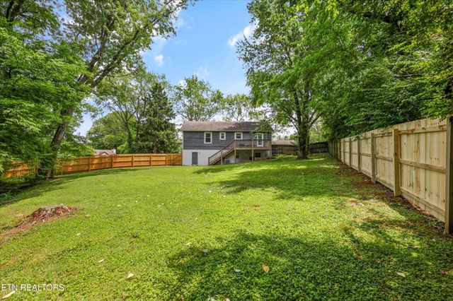 1717 Penwood Drive, Knoxville, TN 37922