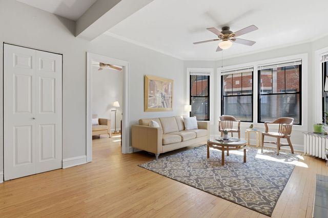 7639 N Eastlake Terrace 2B, Chicago, IL 60626