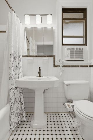 7639 N Eastlake Terrace 2B, Chicago, IL 60626