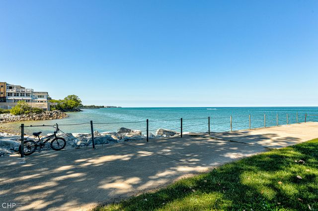 7639 N Eastlake Terrace 2B, Chicago, IL 60626