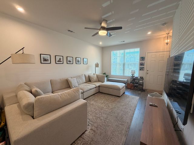 615 Old Hickory Blvd Apt 707, Nashville, TN 37209