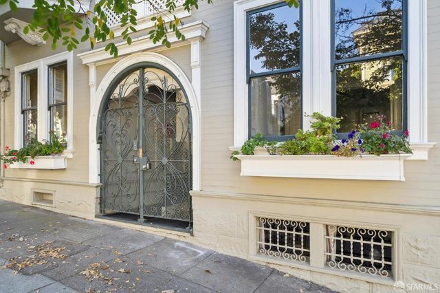 250 Coleridge Street B, San Francisco, CA 94110