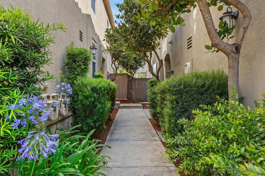 Image 2 of property listing at 191 Aurora Ave, San Marcos, CA 92078