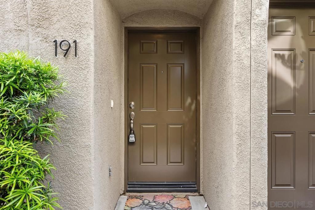 Image 3 of property listing at 191 Aurora Ave, San Marcos, CA 92078