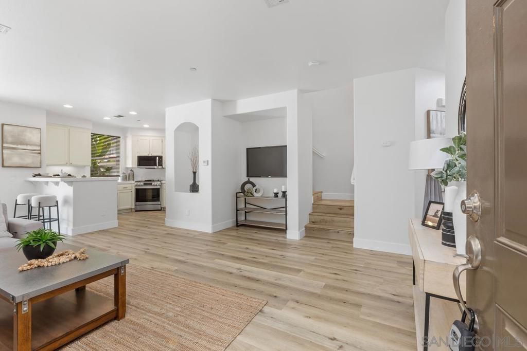 Image 5 of property listing at 191 Aurora Ave, San Marcos, CA 92078