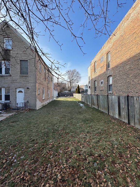 1410 N Avers Avenue, Chicago, IL 60651