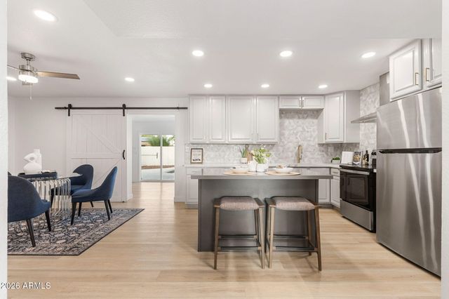 843 N JAY Street, Chandler, AZ 85225