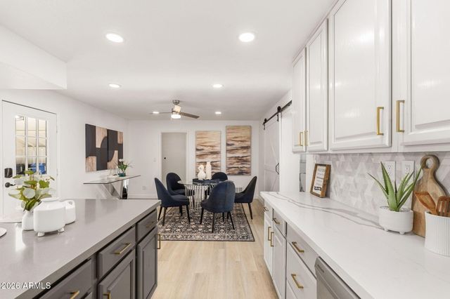 843 N JAY Street, Chandler, AZ 85225