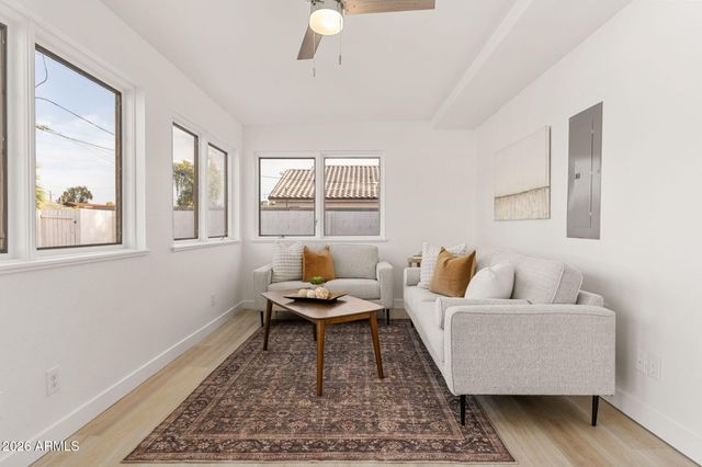 843 N JAY Street, Chandler, AZ 85225