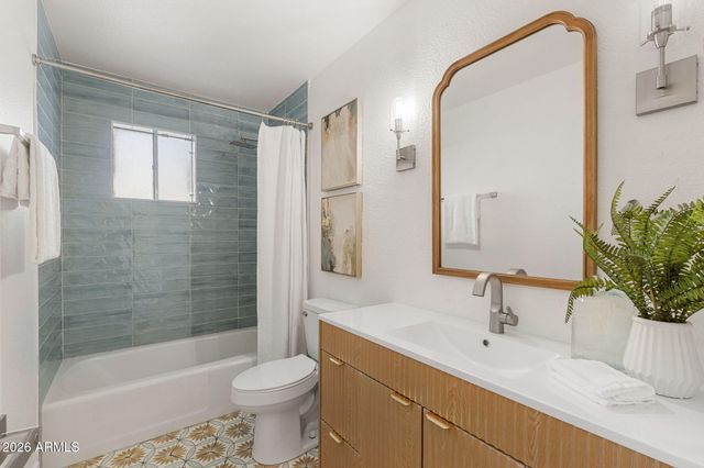 843 N JAY Street, Chandler, AZ 85225