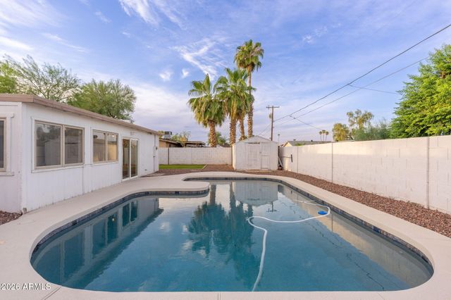843 N JAY Street, Chandler, AZ 85225